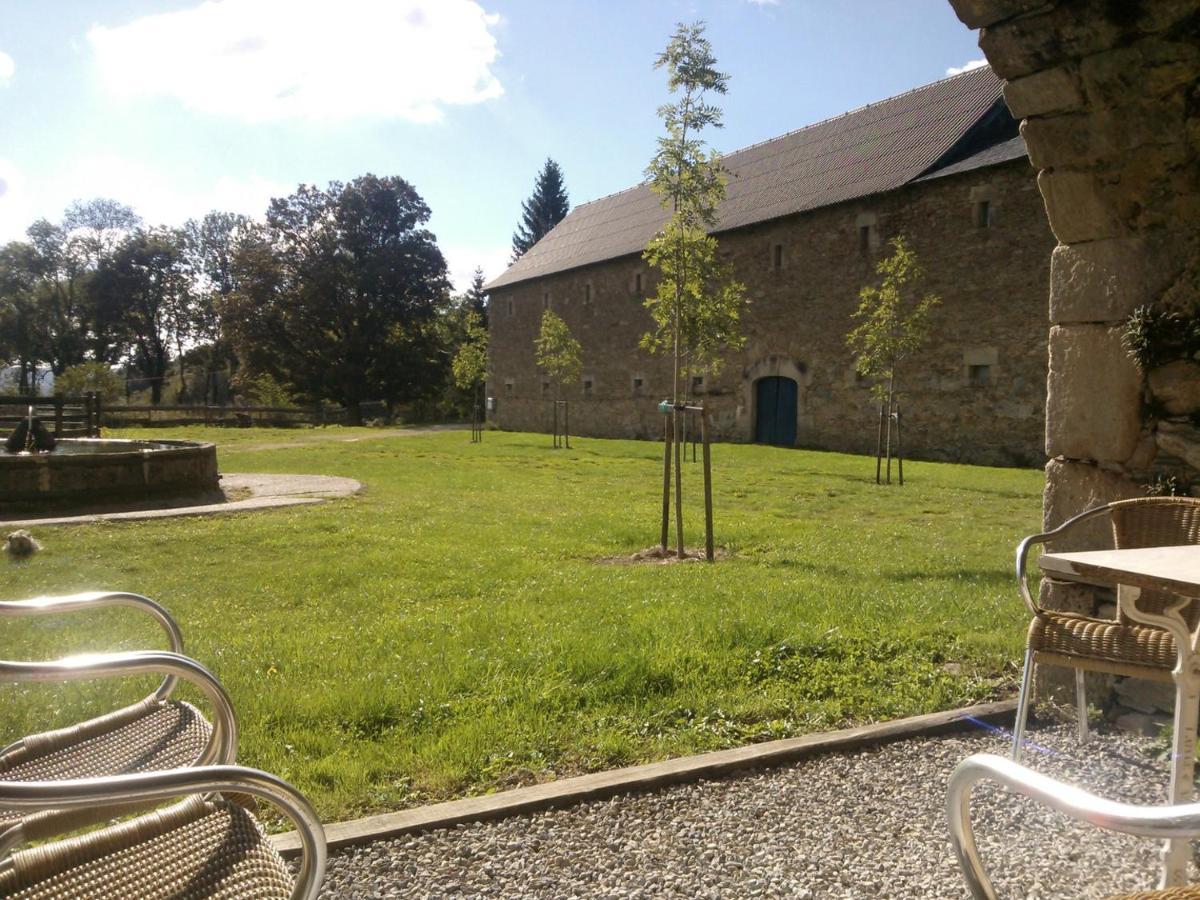 Domaine D'Angel-Berg Hotel Vezins-de-Levezou Ruang foto